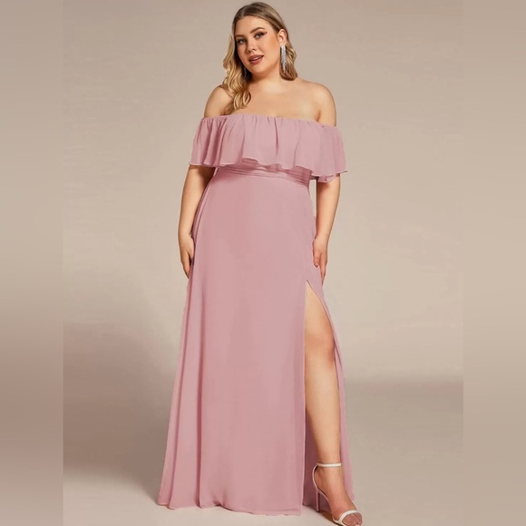 NWT - Plus Size Pink Off the Shoulder Formal Dress with Thigh Split - Picture 3 of 8